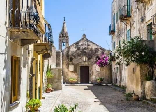 Ferienwohnung Lipari Centro Storico Flat 7 Min From Port Exterior foto